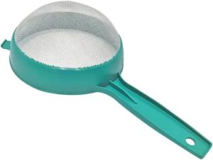 Kit 2 Peneira Coador 23 cm com Cabo – Tela Fina Reforçada para Coar Alimentos, Farinha, Sucos e Caldos, Plástico Durável