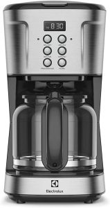 Electrolux Cafeteira Elétrica inox filtro permanente removivel capacidade 1,5L 38 xicaras função timer painel digital desligamento automatico ECM30 cor aço escovado 127v
